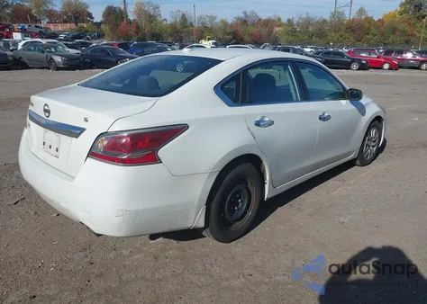 2015 Nissan Altima 2.5/2.5 S/2.5 Sl/2.5 Sv из США, поврежденный, VIN 1N4AL3AP3FN897258